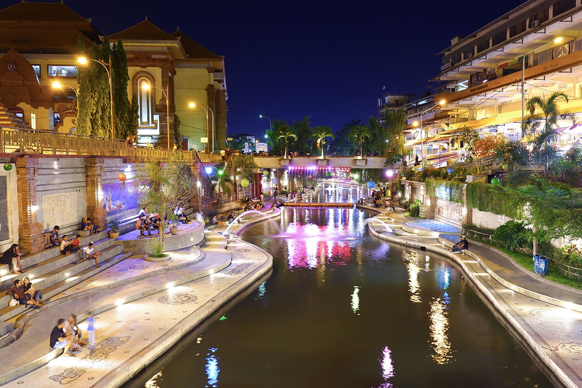 modern spot at Badung Market Bali’s traditional shop at night