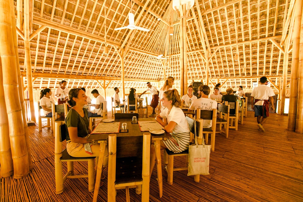 EXPERIENCE AN EXCEPTIONAL CHRISTMAS WITH THE LOCALS AT MARINGI ECO RESORT ON SUMBA